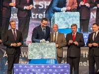 ダイムラー、ルーマニア新工場の起工式…メルセデス用9速AT生産へ 画像