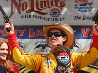 【NASCARスプリントカップ 第7戦】ロガーノ、テキサスでの再スタートからゴードンを交わして勝利 画像