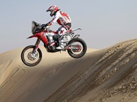 【アブダビ・デザート・チャレンジ SS2】ホンダ、ゴンサルヴェス総合3位をキープ 画像