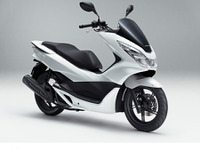 ホンダ、スクーターPCXとPCX150をフルモデルチェンジして発売へ…フロント・リアカウルを新設計 画像