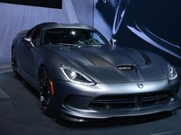 【ニューヨークモーターショー14】SRT バイパー にカーボンスペシャル…精悍なマット塗装 画像