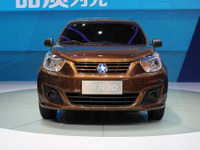 【北京モーターショー14】東風日産、ヴェヌーシア R30 を初公開 画像