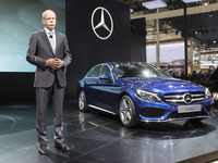 【北京モーターショー14】メルセデス Cクラス 新型、中国専用のロングホイールベースが登場 画像