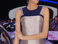 【北京モーターショー14】コンパニオン、クルマも美女も流麗に…ヒュンダイ 画像