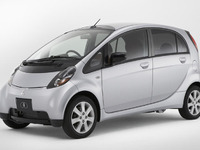 【東京モーターショー05】三菱 i は物理限界 画像