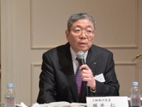 ダイハツ堀井上級執行役員、軽増税と消費税率アップで15年度20万台需要減 画像