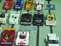 【スロットカーレジェンドカップ】鈴木亜久里選手出場、その眼は遊びかマジか 画像