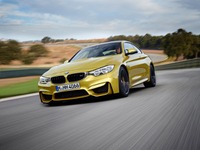 【SUPER GT第2戦】BMWブースで 新型M4クーペ を日本初公開 画像