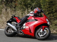 【ホンダ VFR800F 試乗】復活のオールラウンダー…和歌山利宏 画像