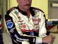 NASCARドライバーの死でレース運営に疑問 画像