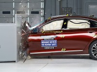 【IIHS衝突安全】ヒュンダイの高級セダン、ジェネシス 新型…2014トップセーフティピック＋に 画像