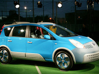 【東京モーターショー05】ノート×アディダス…さりげなく 画像