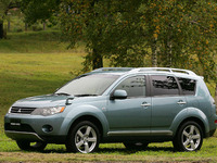 【三菱 アウトランダー 発表】ライバルの RAV4 や CR-V には無い武器 画像