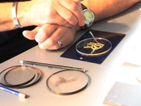 ロールスロイスのコーチラインを描くのは元看板職人 画像