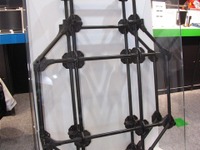 【人とくるまのテクノロジー14】高性能EV用カーボンシャーシが手作りできる時代到来か 画像