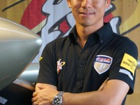 【レッドブル・エアレース 第3戦】日本人パイロット室屋義秀選手「目指すのはシリーズチャンピオン」 画像