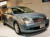 【東京モーターショー05】写真蔵…日産 ブルーバードシルフィ 新型 画像