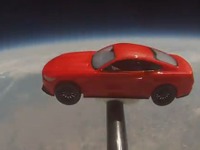 フォード マスタング 新型、宇宙へ［動画］ 画像