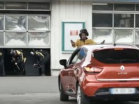 ルノーのユニークCM、ガソリンスタンドでF1体験［動画］ 画像