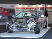 レーダーとカメラで緊急時のハンドル操作支援…TRW、新技術を2015年市販化 画像
