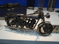 【JPCAショー14】オールチタン製のバイクオブジェ、埼玉の中小企業が製作 画像