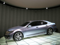 【東京モーターショー05】レクサス LF-Sh は来秋発売、1000万円超? 画像