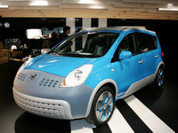 【東京モーターショー05】写真蔵…日産 ノート × アディダス 画像