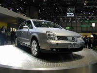 【ジュネーブ・ショー2001速報】ルノースタイル全開!! ルノー『ベルサティス』量産型発表 画像