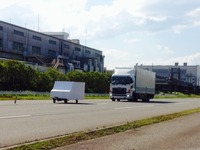 日野、最新の安全技術を初公開…大型車の安全規制に先行対応 画像