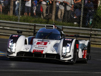 【ルマン24時間 2014】アウディ3号車無念のリタイア、トヨタ8号車はカウル全破損も復帰 画像