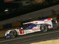 【ルマン24時間 2014】8時間経過、サーキットは闇に包まれる…トヨタがトップを堅持 画像