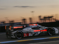 【ルマン24時間 2014】12時間経過、アウディ1号車がガレージへ…ポルシェ3位浮上 画像