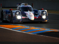 【ルマン24時間 2014】14時間経過、深夜の悪夢…首位走行中のトヨタ7号車がコース上でストップ 画像