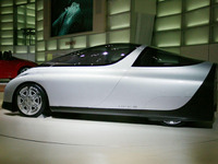 【東京モーターショー05】ダイハツ UFE-III の“いなす”デザイン 画像