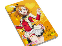 痛～い板!?　「ラブライブ！」メンバー全員のサイン入り７型タブレット 画像