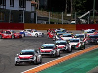 【WTCC 第7戦】シトロエン、開幕7連勝…ドライバーズ選手権も上位独占 画像