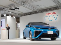 【トヨタ FCVセダン 発表】燃料電池車と電気自動車、性能どうちがう? 画像