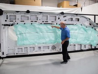 フォード、5列シート用のエアバッグを実用化…自動車メーカー初 画像