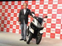 【ヤマハ トリシティ 発表】柳社長、3輪バイクを2017年までに3～4機種投入へ 画像