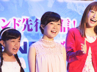 『アナ雪』イベントに神田沙也加ら、アナを演じた声優3人が勢ぞろい 画像