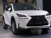 【レクサス NX 発表直前】ハイブリッドモデルの300h、カタログ燃費が明らかに 画像