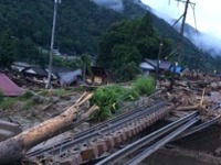 橋りょう流失の中央本線、復旧は1か月以上か 画像
