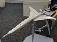 富士重、787 中央翼のシースルーモデルなど展示　ファンボロー国際航空ショー 画像