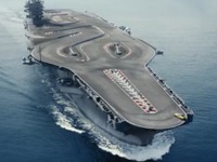 BMW M4クーペ、空母の甲板でギリギリのパフォーマンス［動画］ 画像