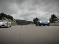 ポルシェ 918スパイダー と 911ターボ、加速競争［動画］ 画像