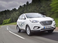 ヒュンダイの燃料電池車 ix35、水素補充なしで700km走破…新記録 画像