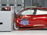 【IIHS衝突安全】ヒュンダイの中型セダン、ソナタ 新型…最高の衝突安全性を認定 画像