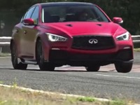 セダン版 GT-R、インフィニティ Q50 オールージュ…英メディアがテスト［動画］ 画像