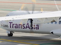 台湾の復興航空機が着陸に失敗、死傷者50名超との報道 画像
