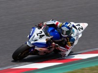 【鈴鹿8耐】4耐決勝…17歳同士のトップ争いは残り5分で決着、プラツナ/茨木組が優勝 画像